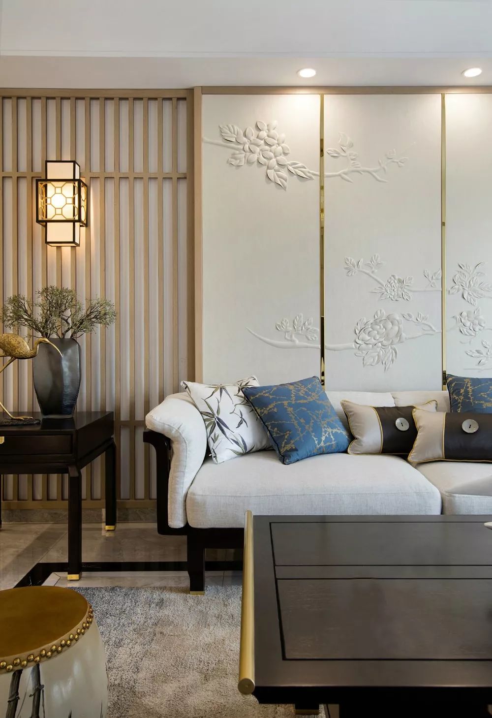 家裝現(xiàn)代中式簡約風格_廈門中式風格家裝_中式家裝效果圖屏風