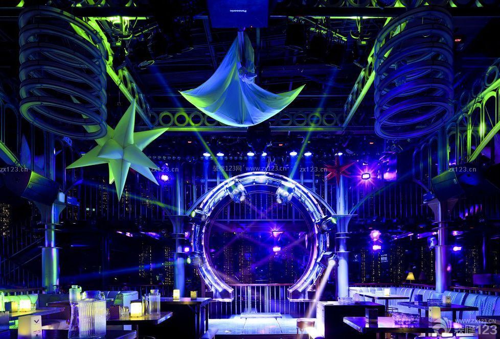 qq炫舞房間酒吧設(shè)計_酒吧門口設(shè)計_廈門酒吧設(shè)計