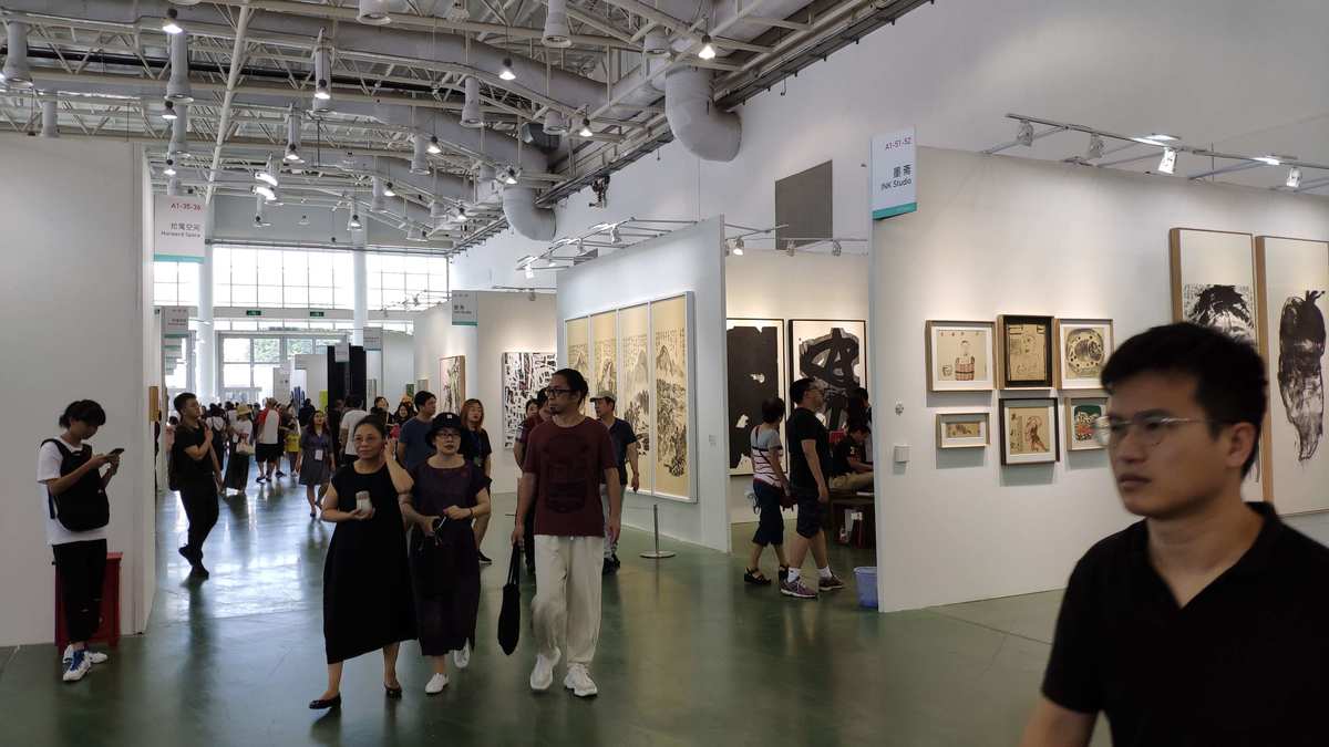 汽車會(huì)展展臺(tái)布置特色_廈門布置會(huì)展_杭州會(huì)展布置