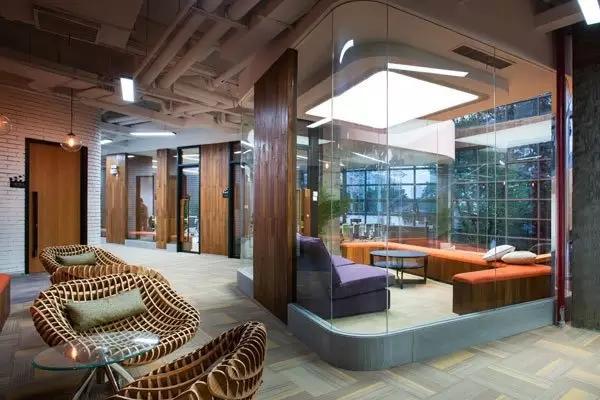 廈門辦公裝修設(shè)計(jì)公司_廈門辦公室裝修公司_廈門辦公室裝修設(shè)計(jì)