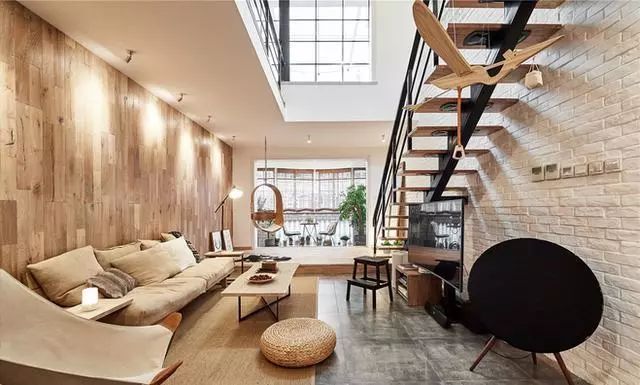 廈門(mén)復(fù)式樓裝修_92平復(fù)式裝修價(jià)格廈門(mén)_廈門(mén)復(fù)式房