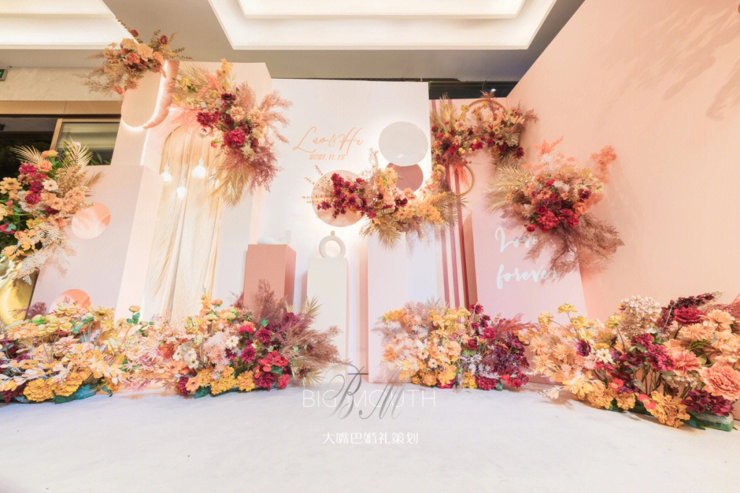 廈門(mén)場(chǎng)地婚禮布置價(jià)格_廈門(mén)婚慶布置_廈門(mén)婚禮場(chǎng)地布置