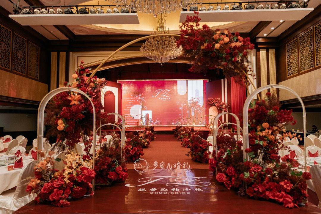 廈門(mén)婚禮場(chǎng)地布置_廈門(mén)婚慶布置_廈門(mén)場(chǎng)地婚禮布置價(jià)格