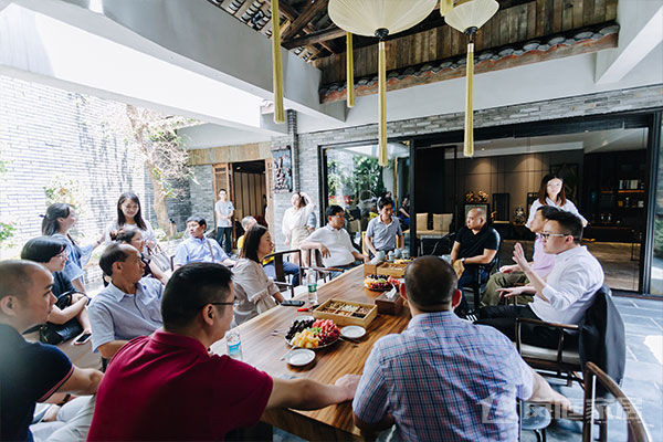 廈門十強(qiáng)裝修公司_廈門裝修工程公司排名榜_廈門裝修隊