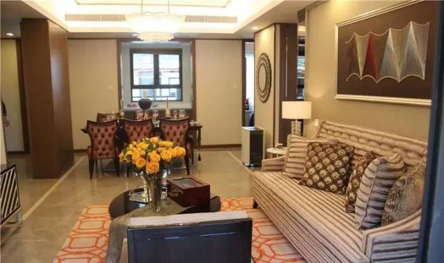 150㎡戶型四間朝南，一個創(chuàng)新的戶型，我不允許它有1㎡的浪費。