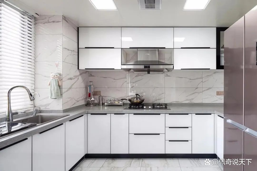 廈門廚房臺(tái)面裝修價(jià)格_廈門廚房裝修臺(tái)面_廈門廚房裝修改造