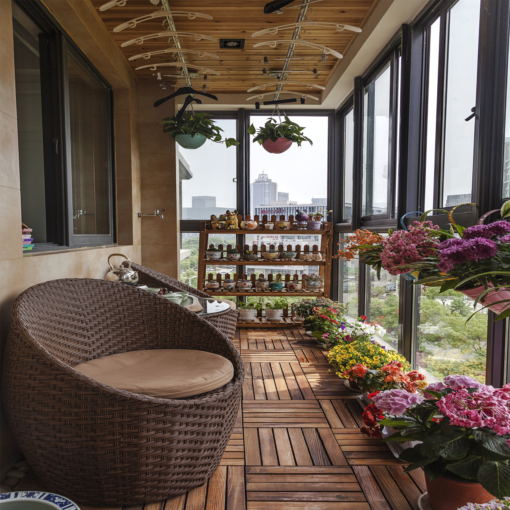 廈門陽(yáng)臺(tái)定制_陽(yáng)臺(tái)改造大概費(fèi)用_廈門陽(yáng)臺(tái)裝修改造