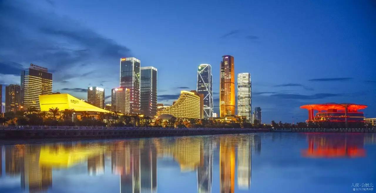 廈門(mén)燈光設(shè)計(jì)公司_廈門(mén)燈光秀4.5億_廈門(mén)燈光秀圖片