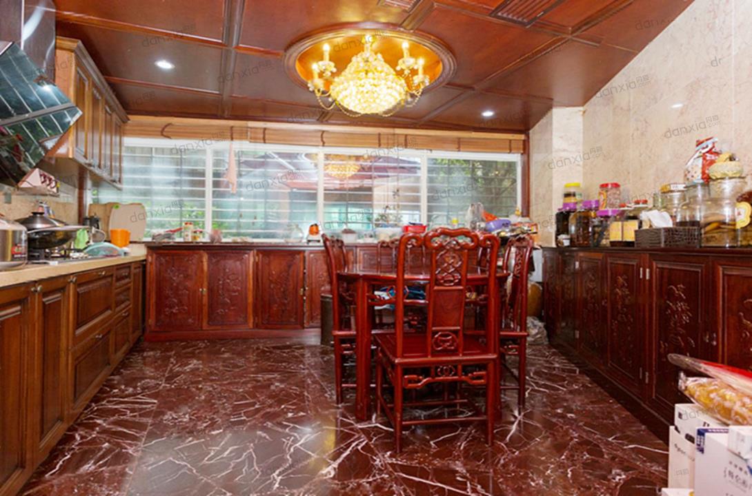 廈門裝修一平方大概多少錢_廈門現(xiàn)代裝修整包多少錢一平_廈門裝修全包價(jià)格