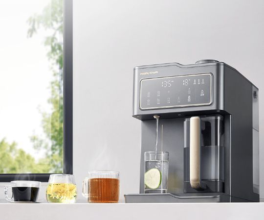 鉑金電解+富鍶礦化，摩飛富氫礦化凈飲機讓健康好水唾手可得