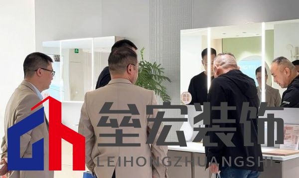 十大衛(wèi)浴品牌-鷹衛(wèi)?。簞?wù)實(shí)創(chuàng)新，共謀發(fā)展，全力開啟2025新征程！